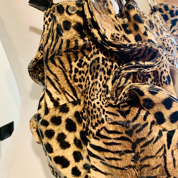Animal Print Patent Bag - Picture 3 of 8
